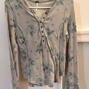 Free People Ribbed Long-Sleeve Henley in Light Beige with Blue Tie-Dye